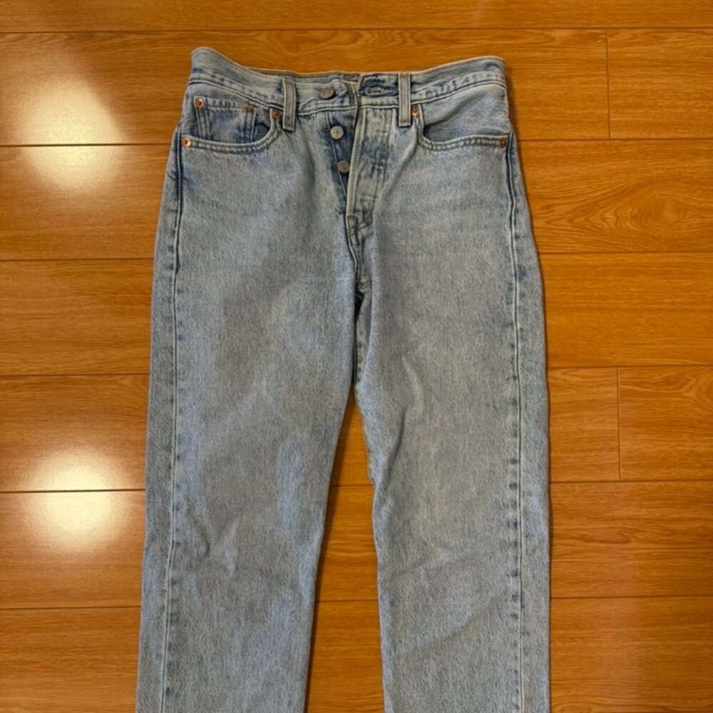 Levi's Wedgie Straight